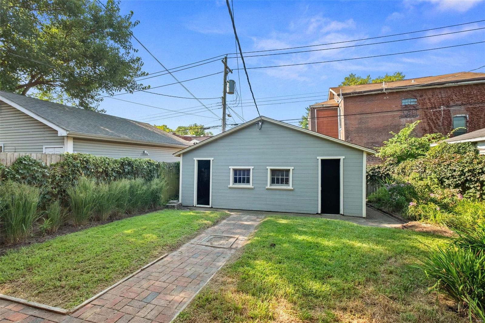 3022 Shenandoah Avenue