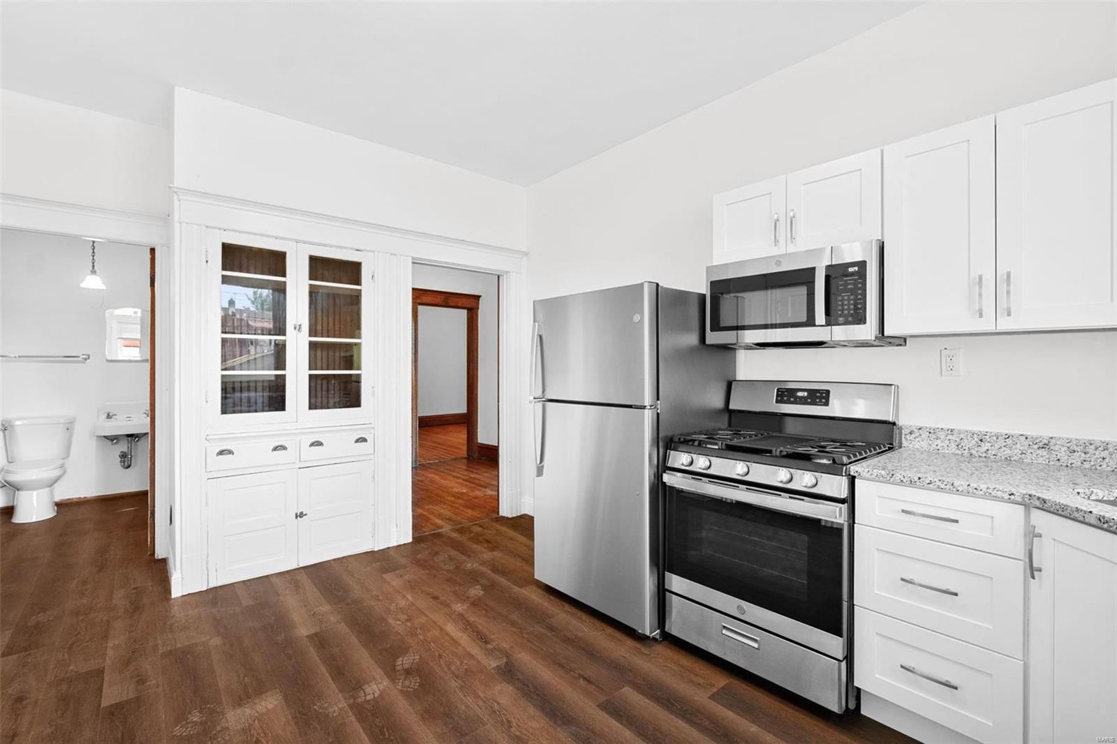 3022 Shenandoah Avenue