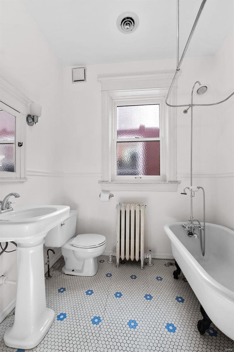 3022 Shenandoah Avenue