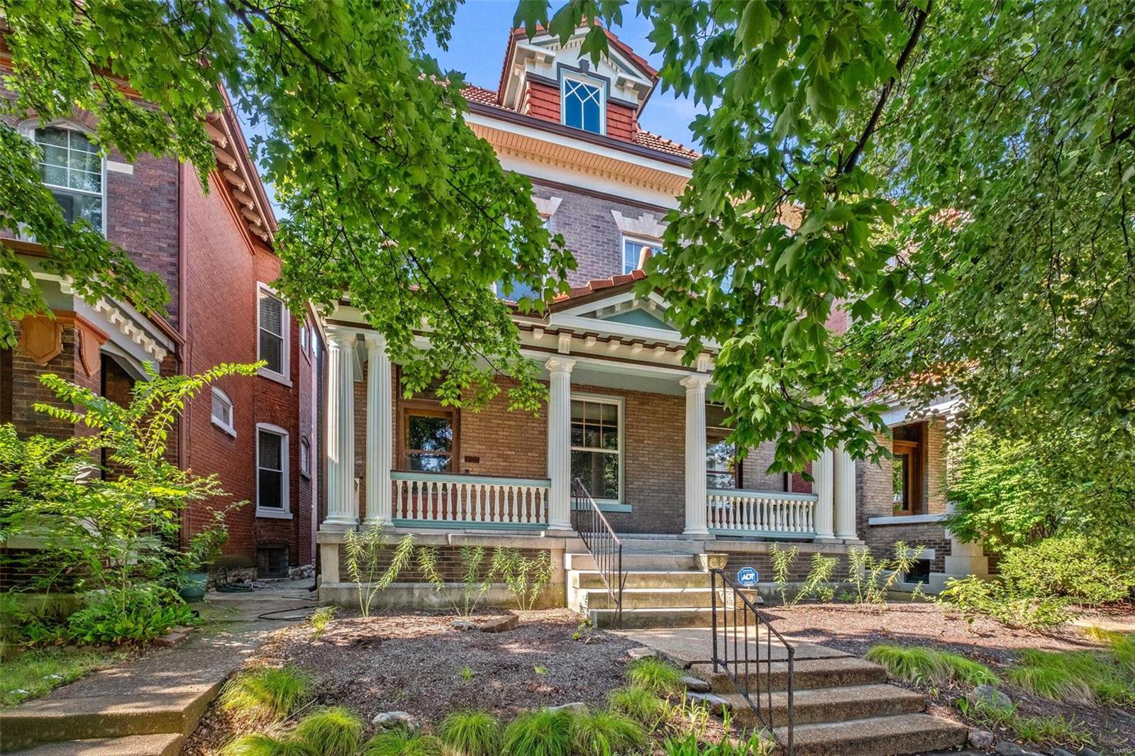 3022 Shenandoah Avenue