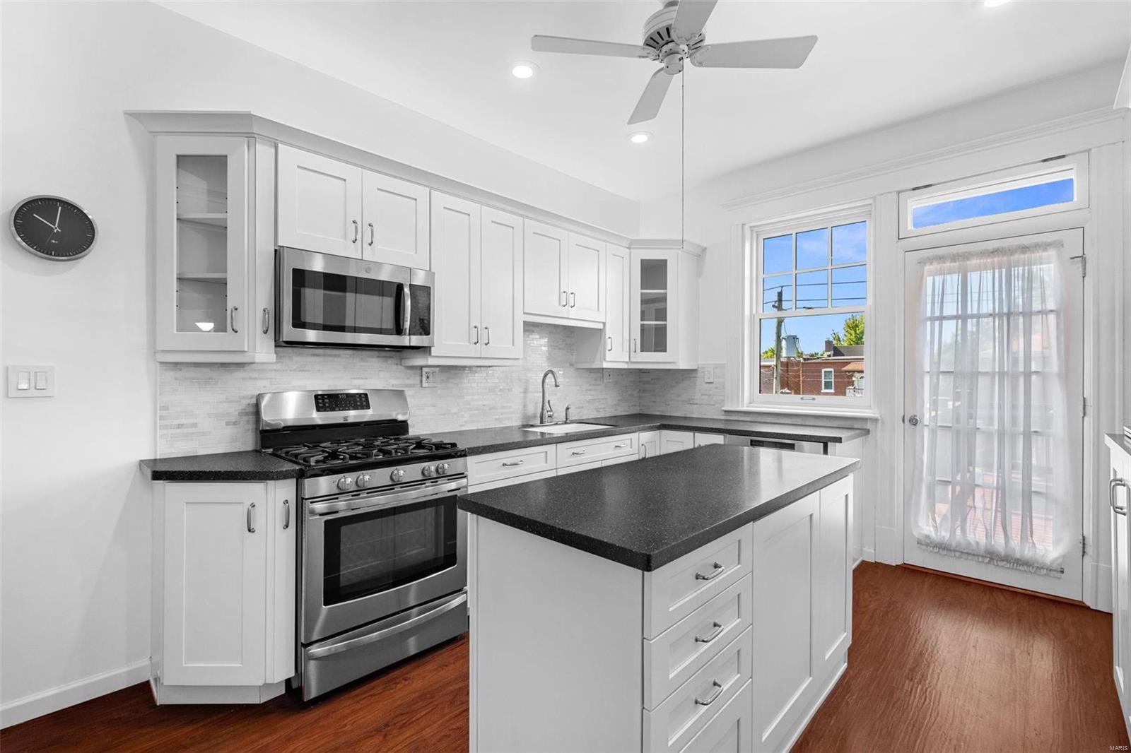 3022 Shenandoah Avenue