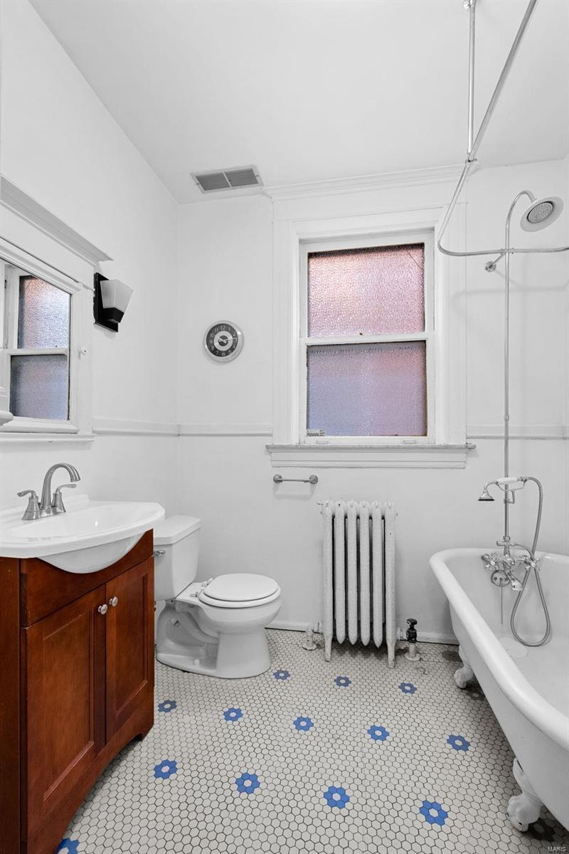 3022 Shenandoah Avenue