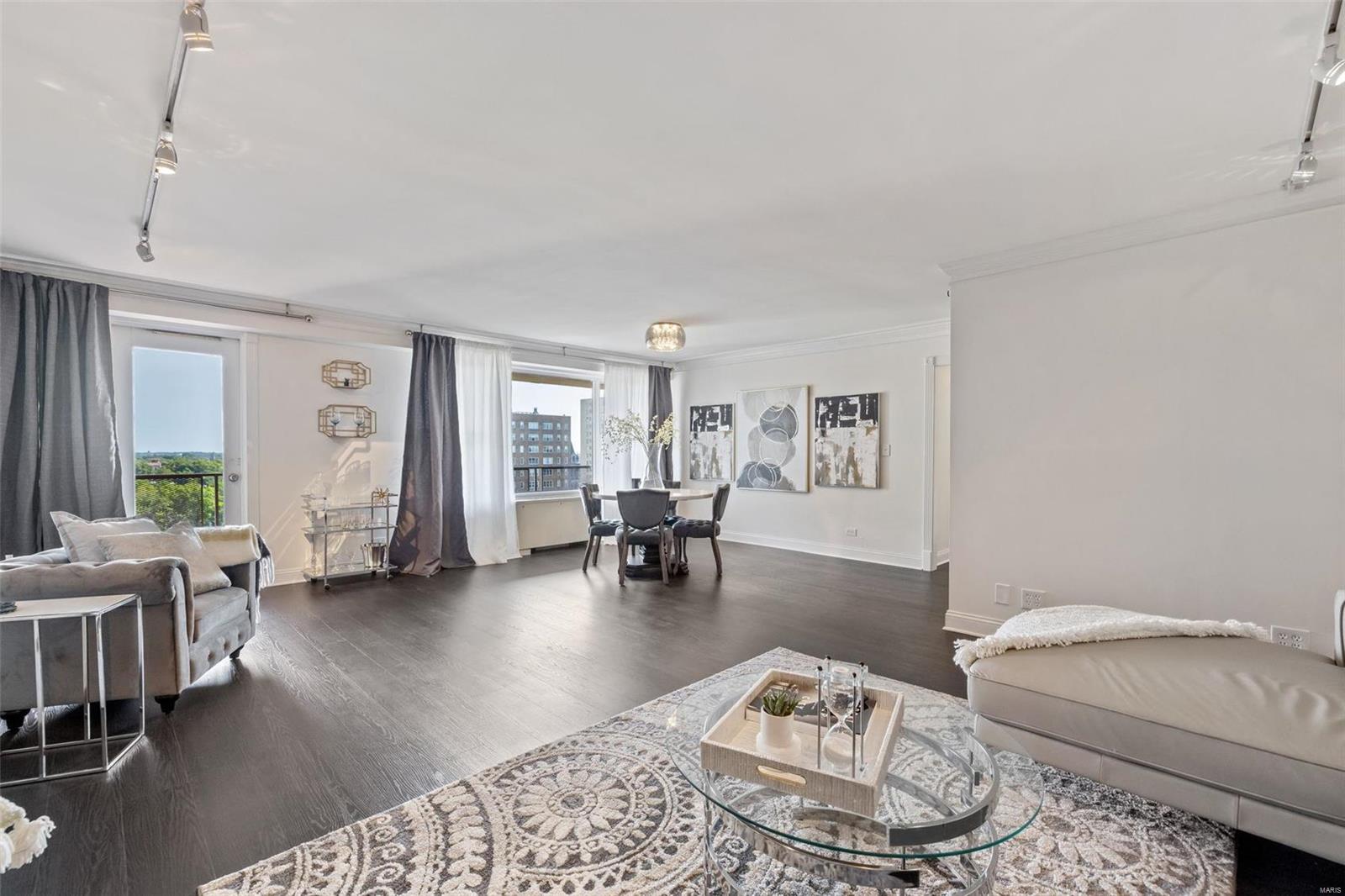 4466 W Pine Boulevard Unit: 15D