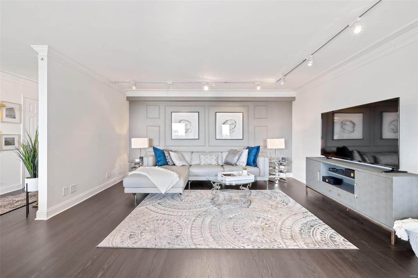 4466 W Pine Boulevard Unit: 15D