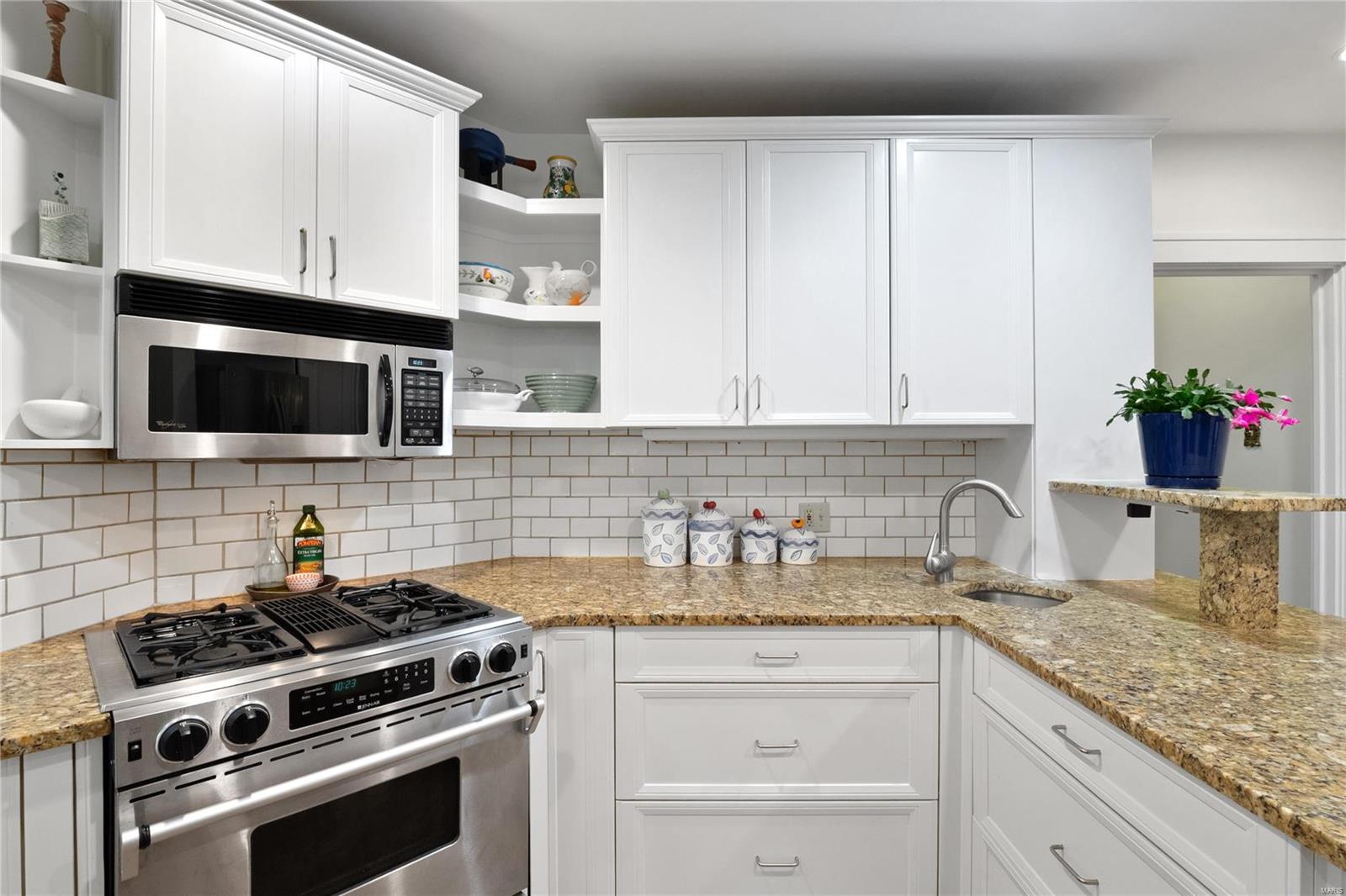 7611 Wydown Boulevard