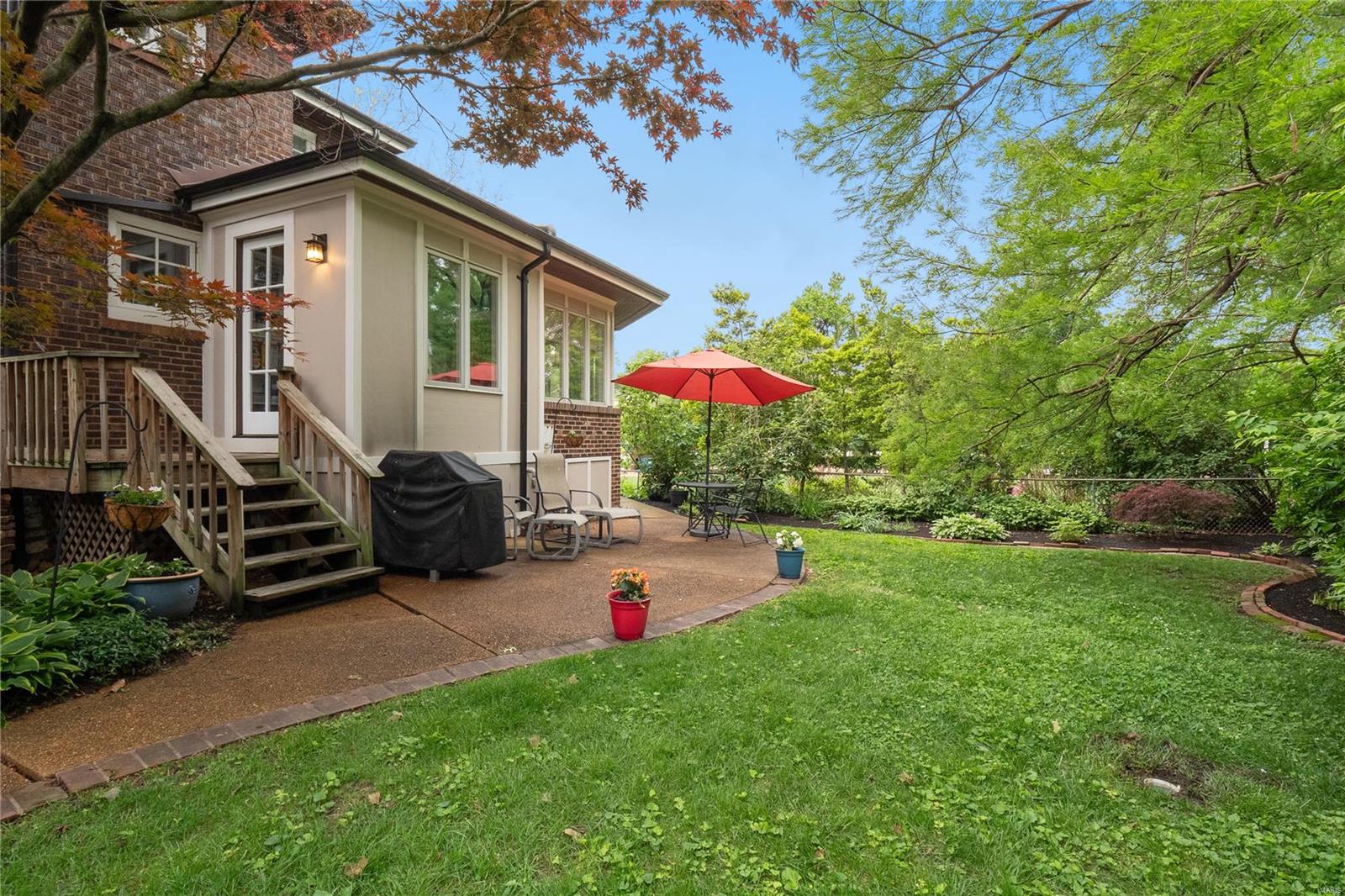 7611 Wydown Boulevard