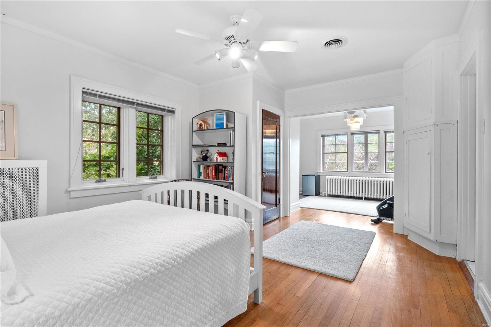 7611 Wydown Boulevard