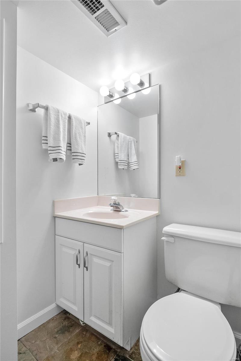 7611 Wydown Boulevard