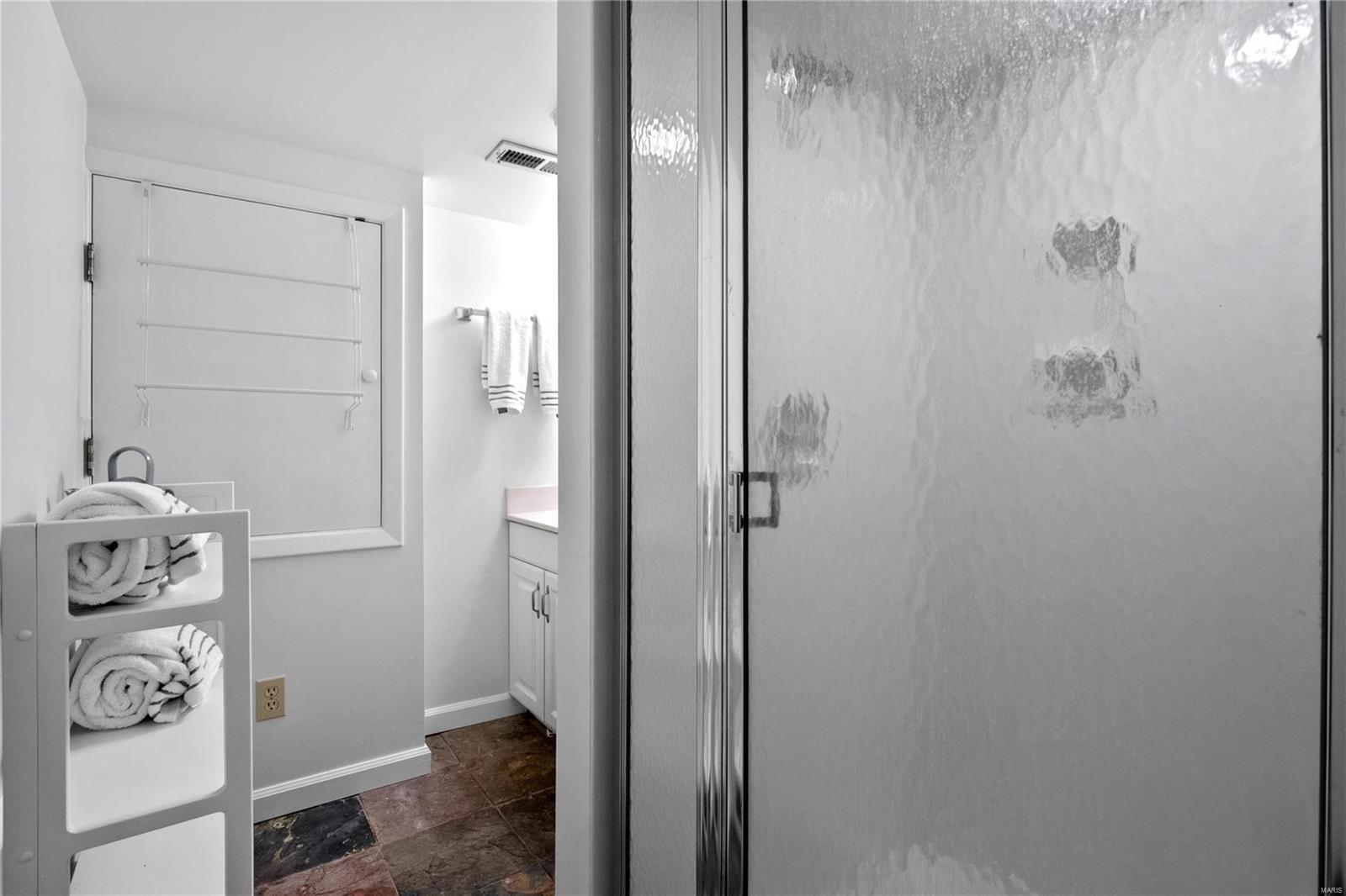 7611 Wydown Boulevard