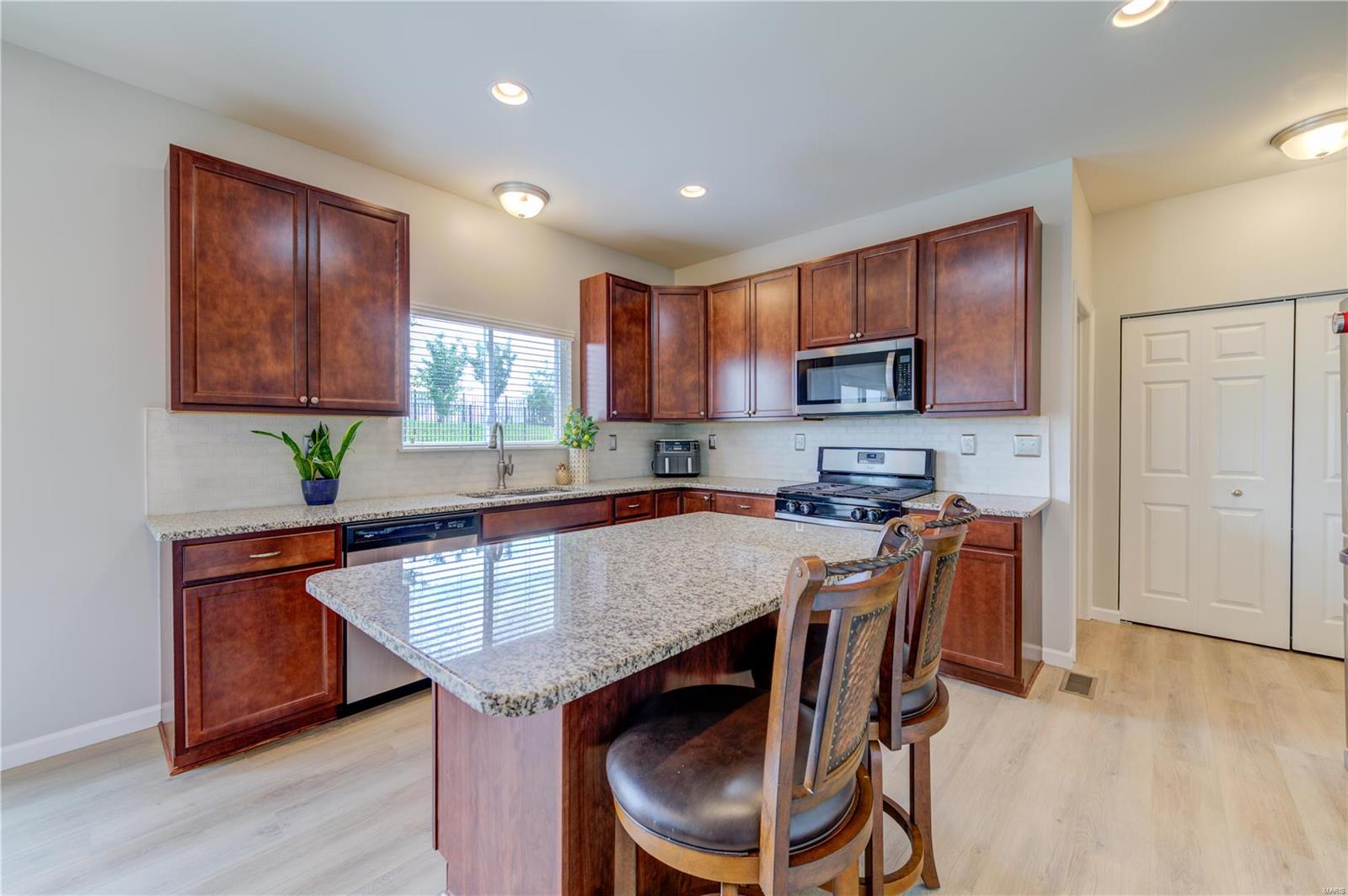 14 Bristol Ridge Court