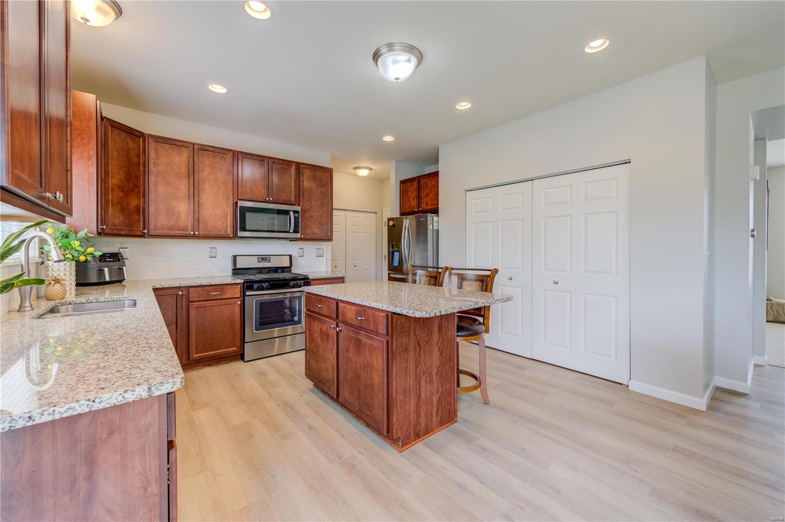 14 Bristol Ridge Court