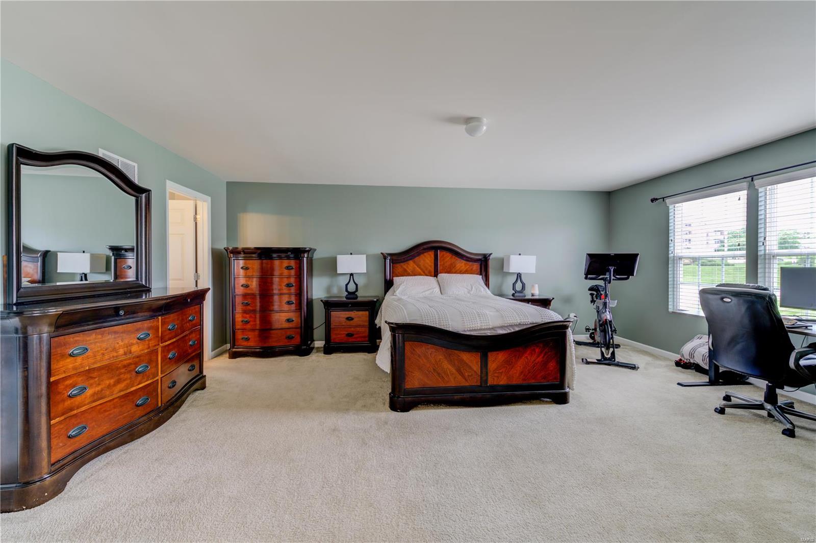 14 Bristol Ridge Court