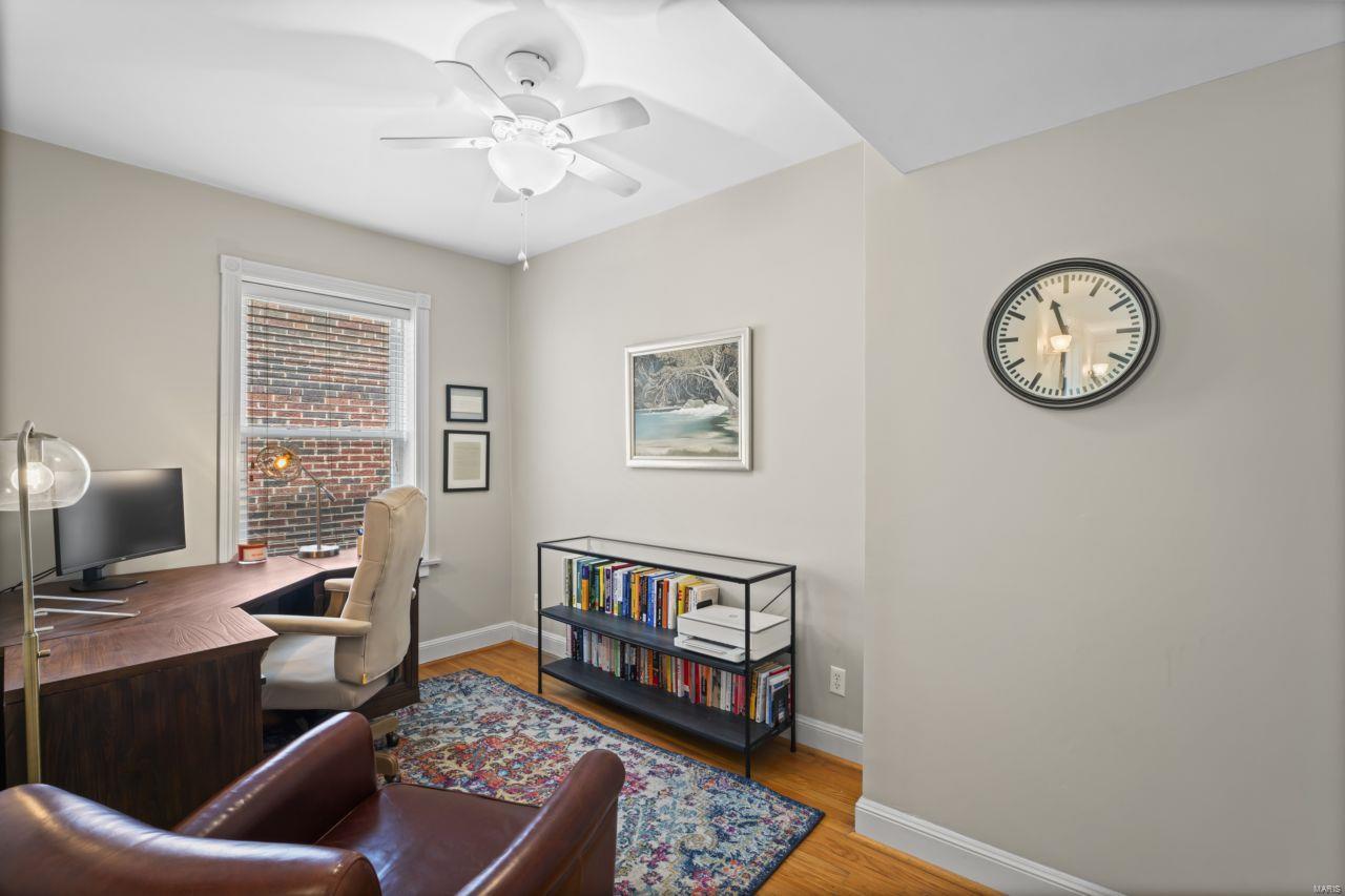 6330 Southwood Avenue Unit: 2W