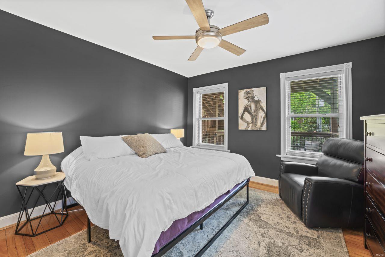 6330 Southwood Avenue Unit: 2W