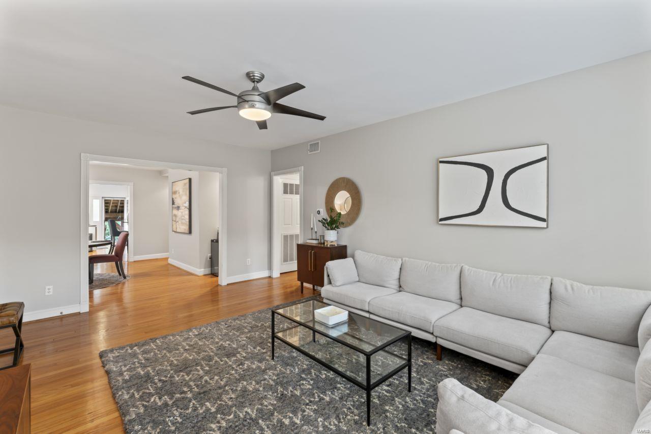 6330 Southwood Avenue Unit: 2W