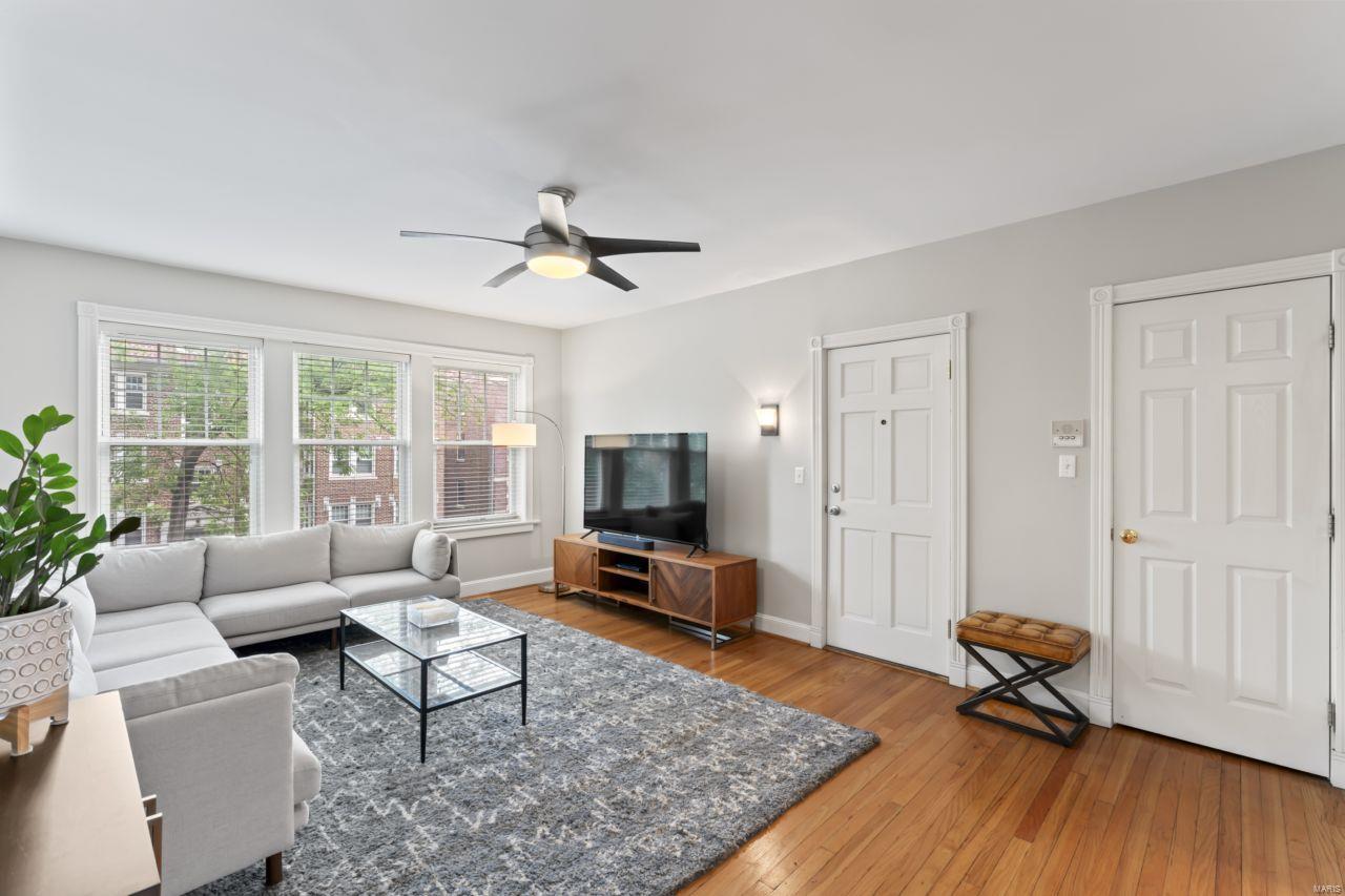 6330 Southwood Avenue Unit: 2W