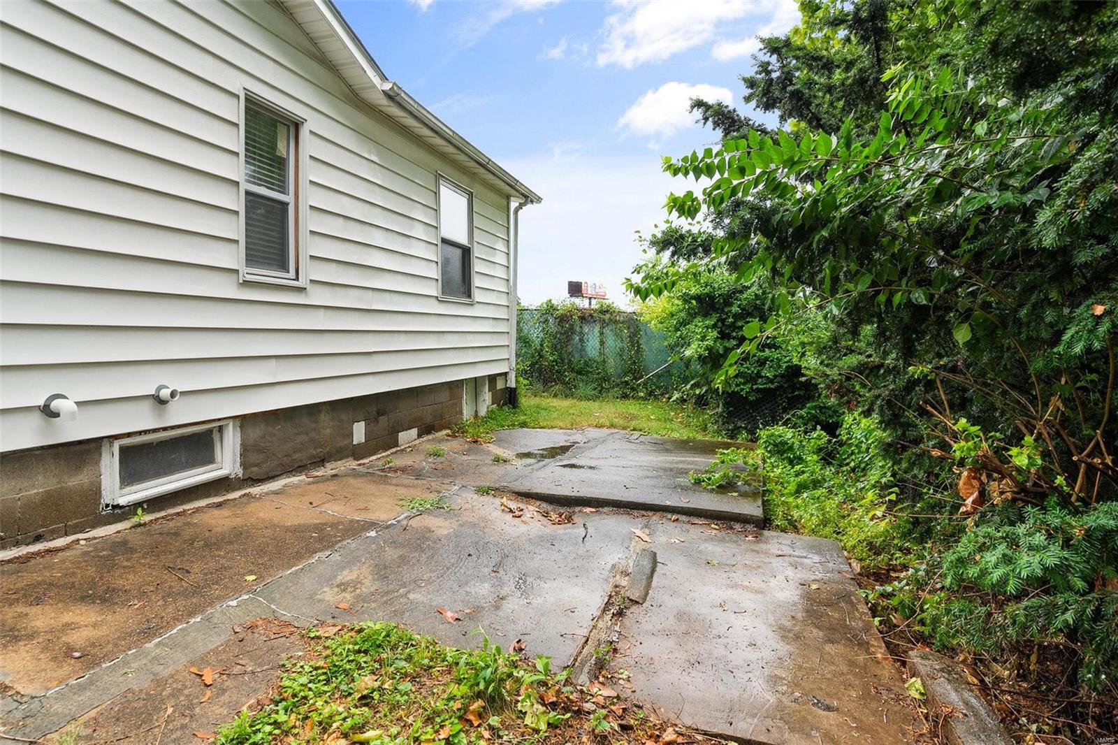 2930 Endicott Avenue