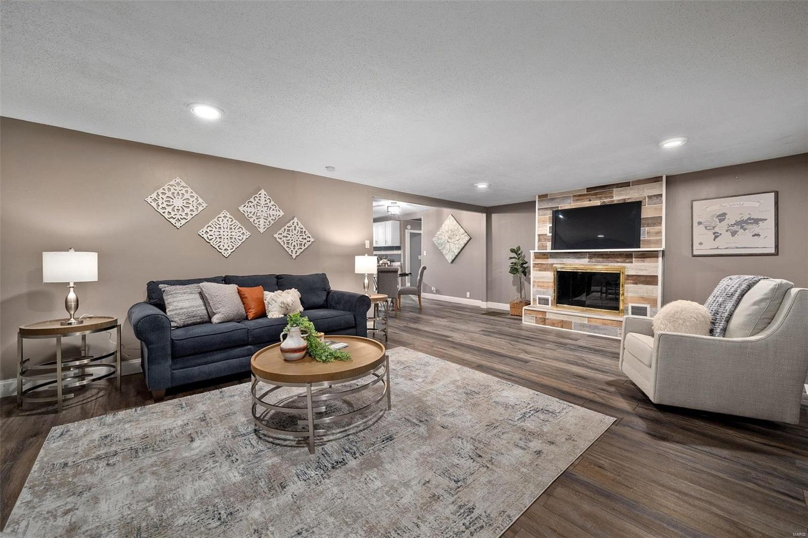 2930 Endicott Avenue