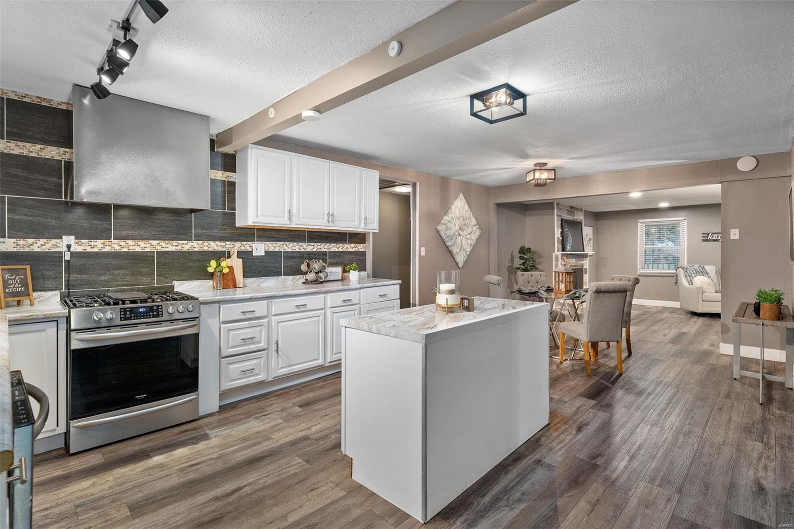 2930 Endicott Avenue