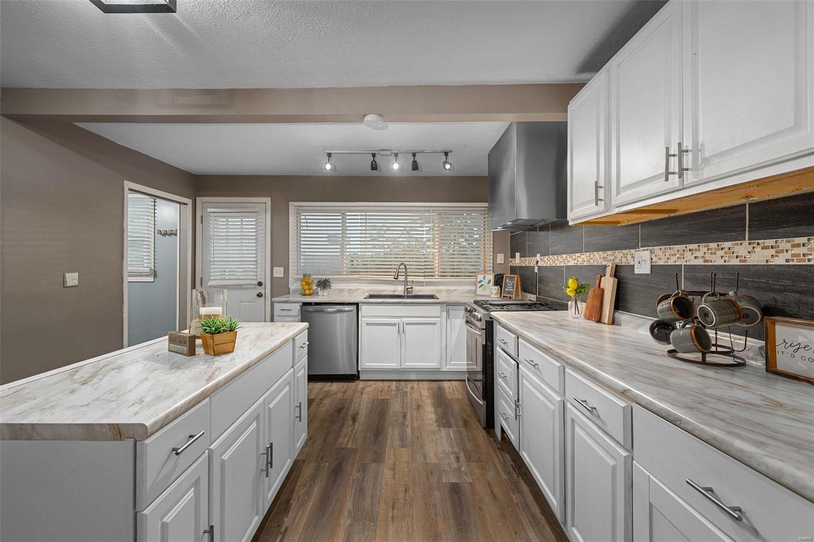 2930 Endicott Avenue