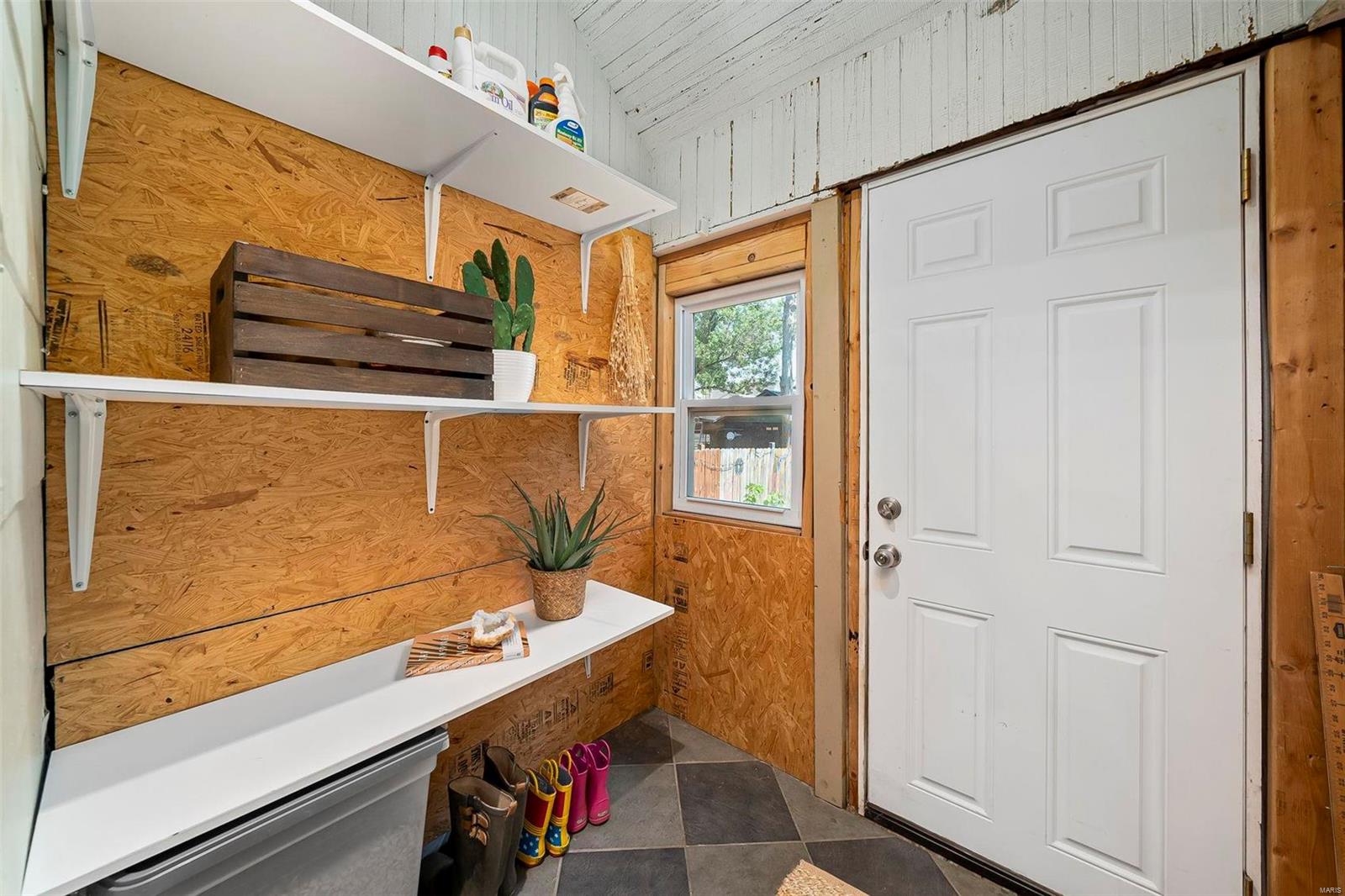 3432 Oxford Boulevard