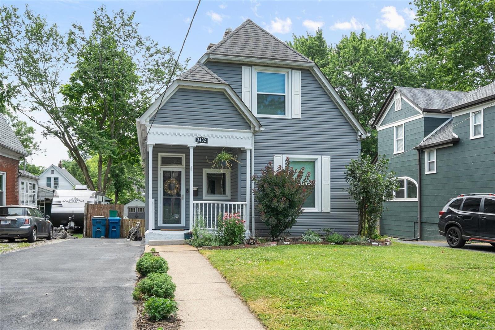 3432 Oxford Boulevard