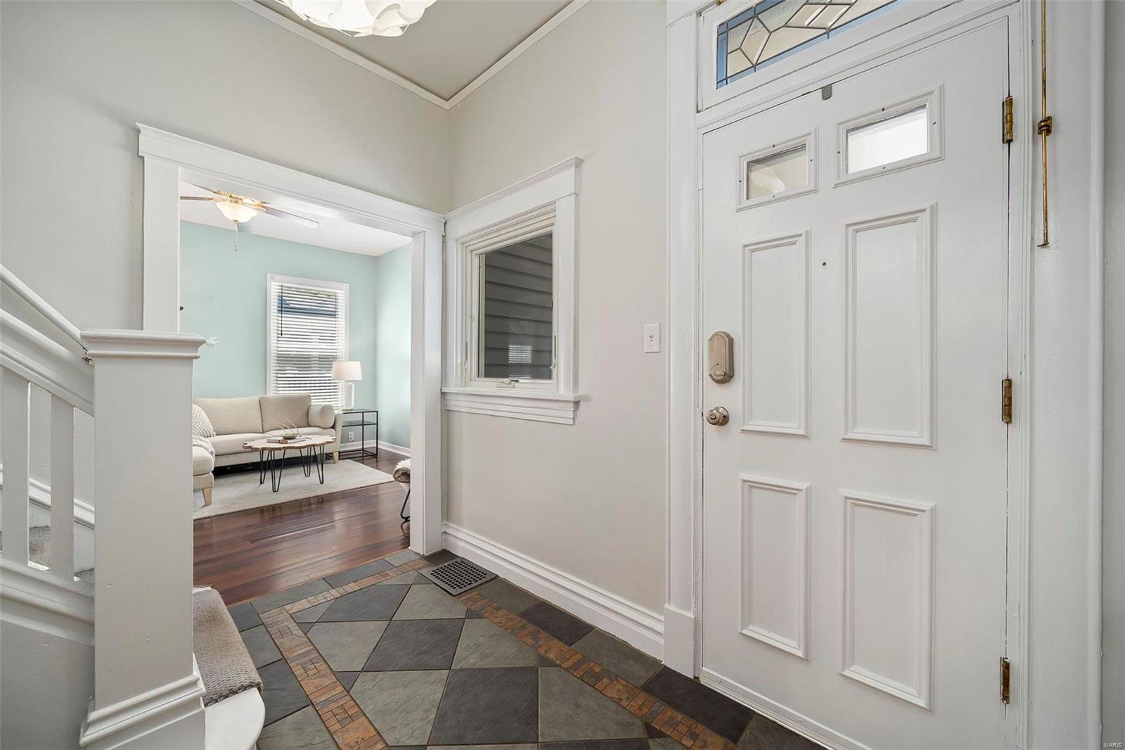 3432 Oxford Boulevard