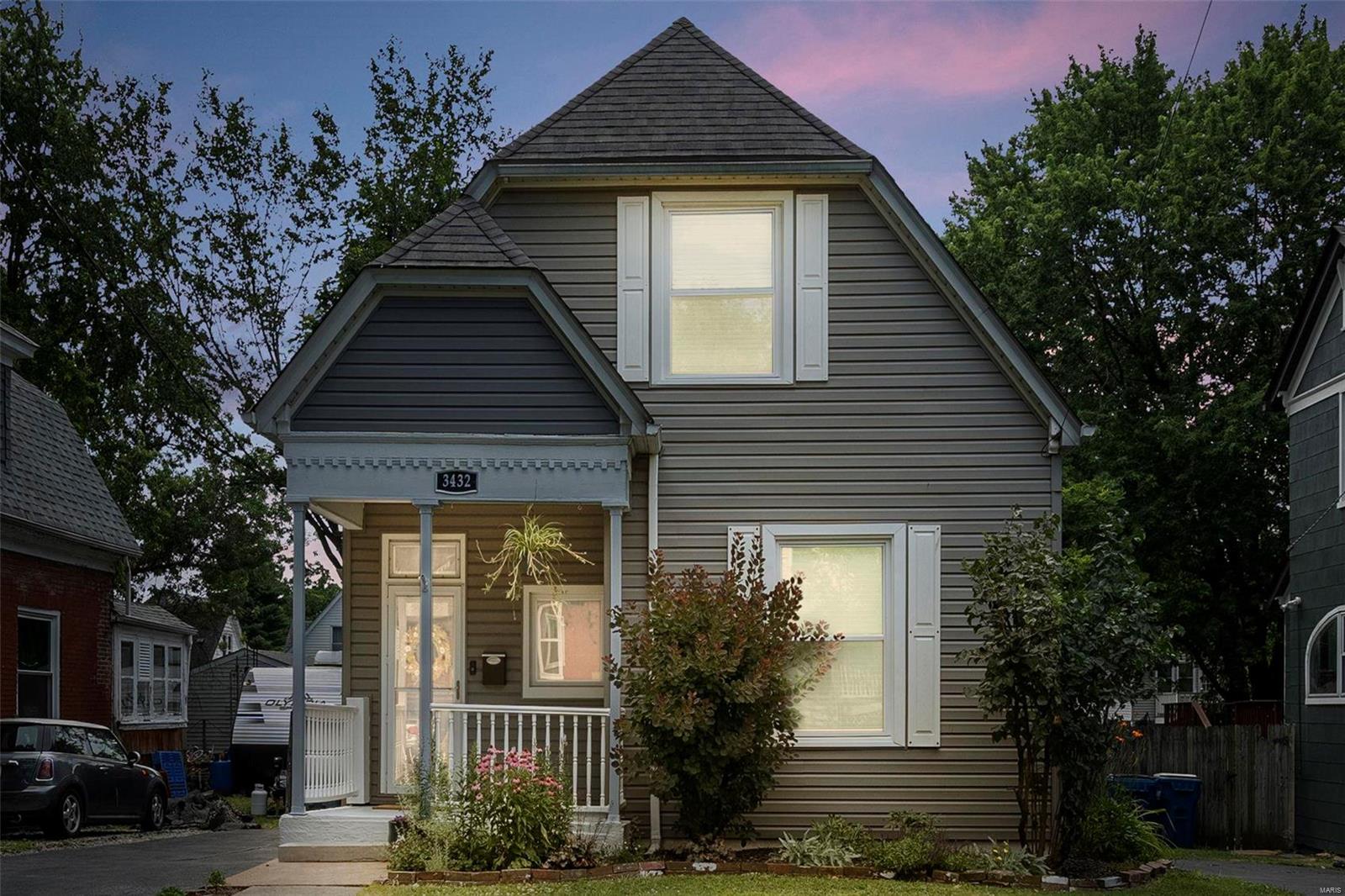 3432 Oxford Boulevard