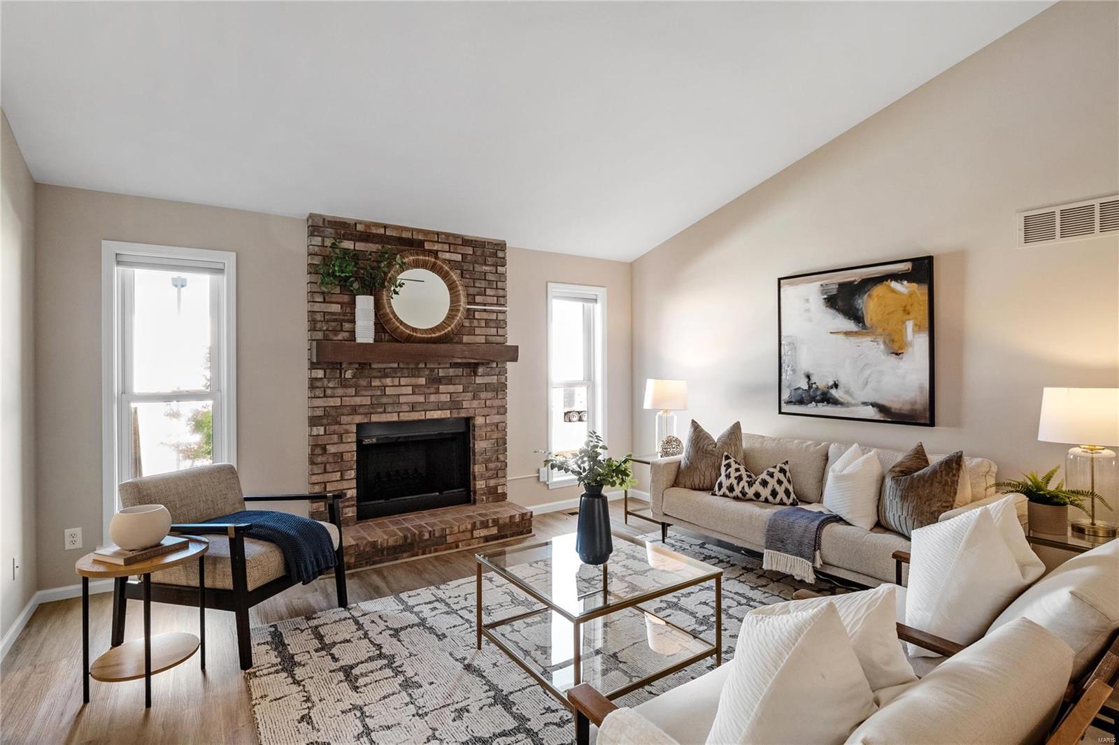 8 Winding Trails Circle