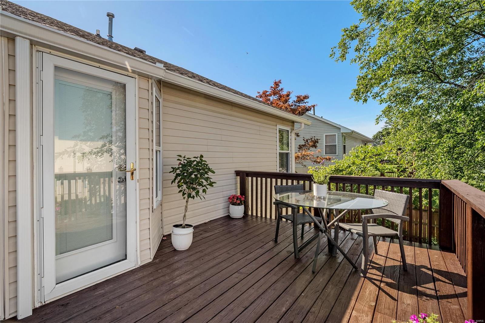 8 Winding Trails Circle