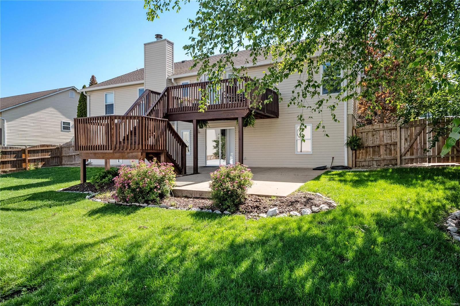 8 Winding Trails Circle