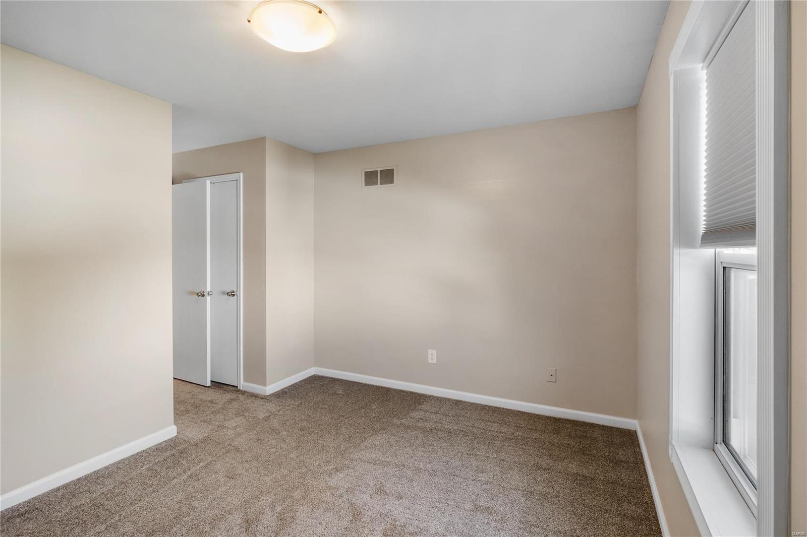 8 Winding Trails Circle