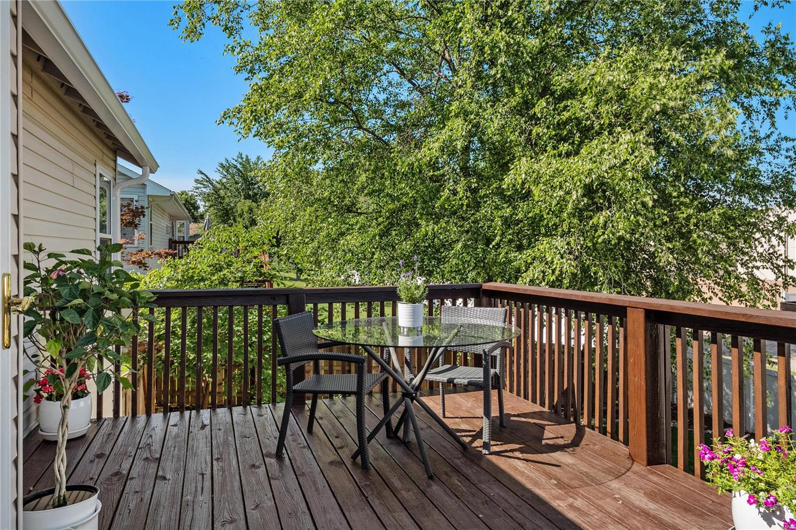 8 Winding Trails Circle