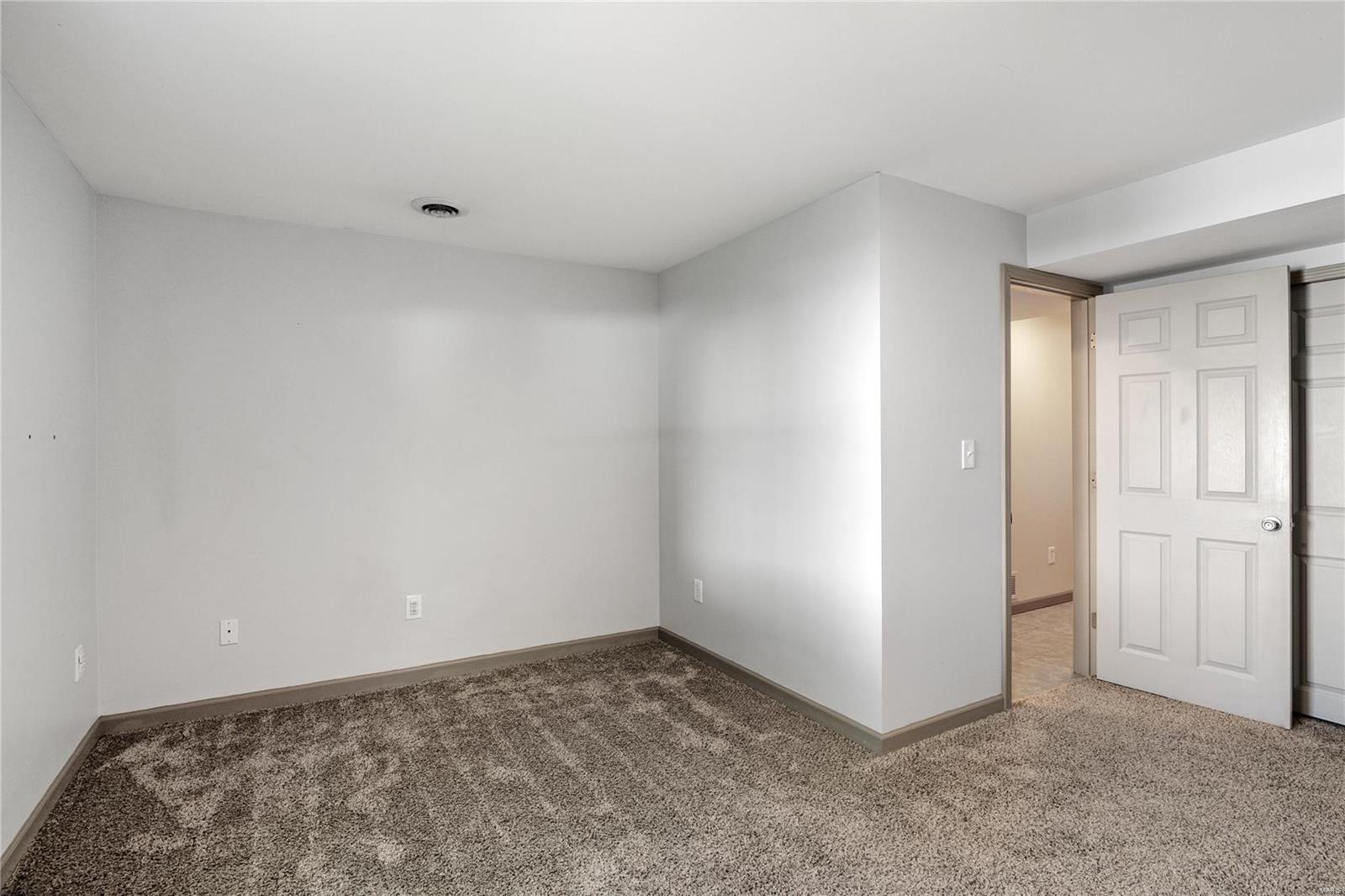 8 Winding Trails Circle