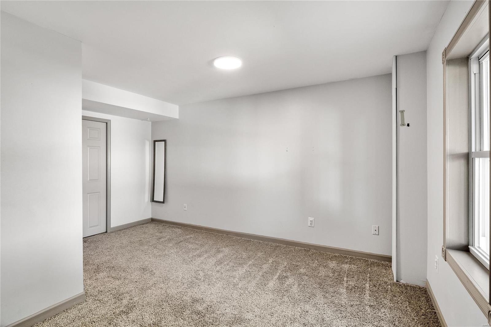 8 Winding Trails Circle