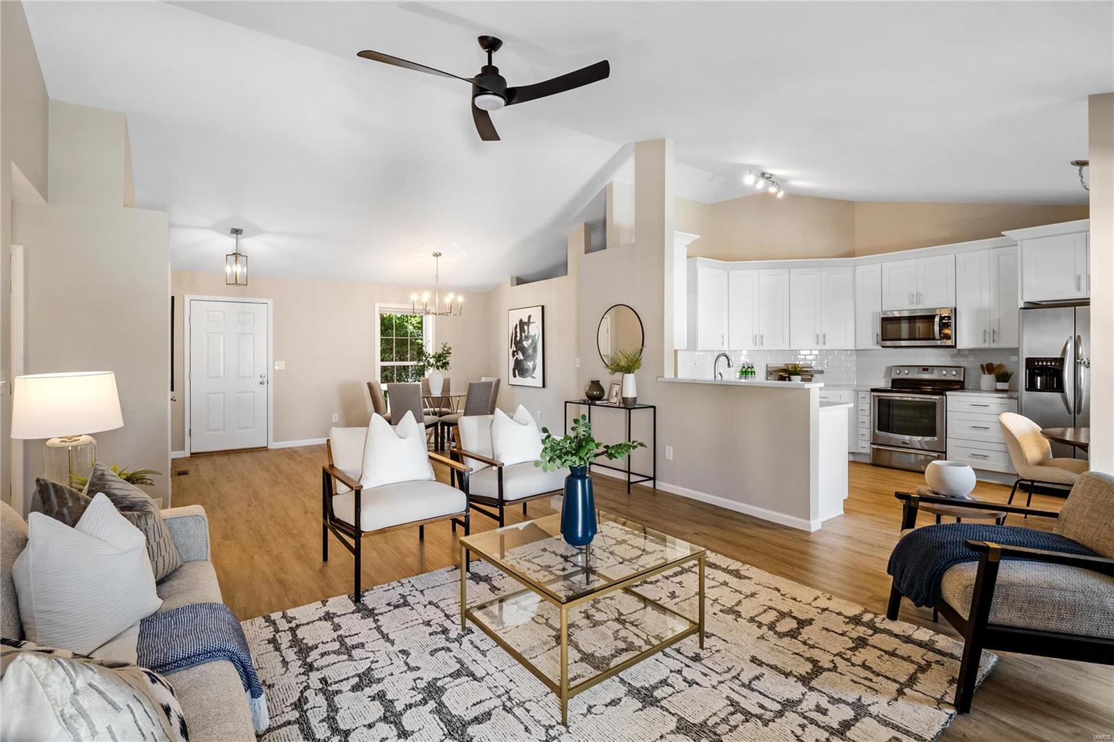 8 Winding Trails Circle