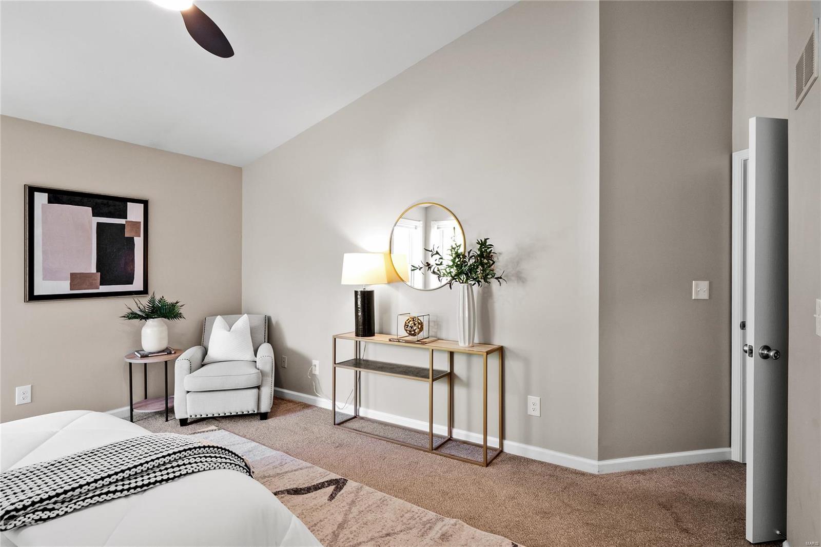 8 Winding Trails Circle