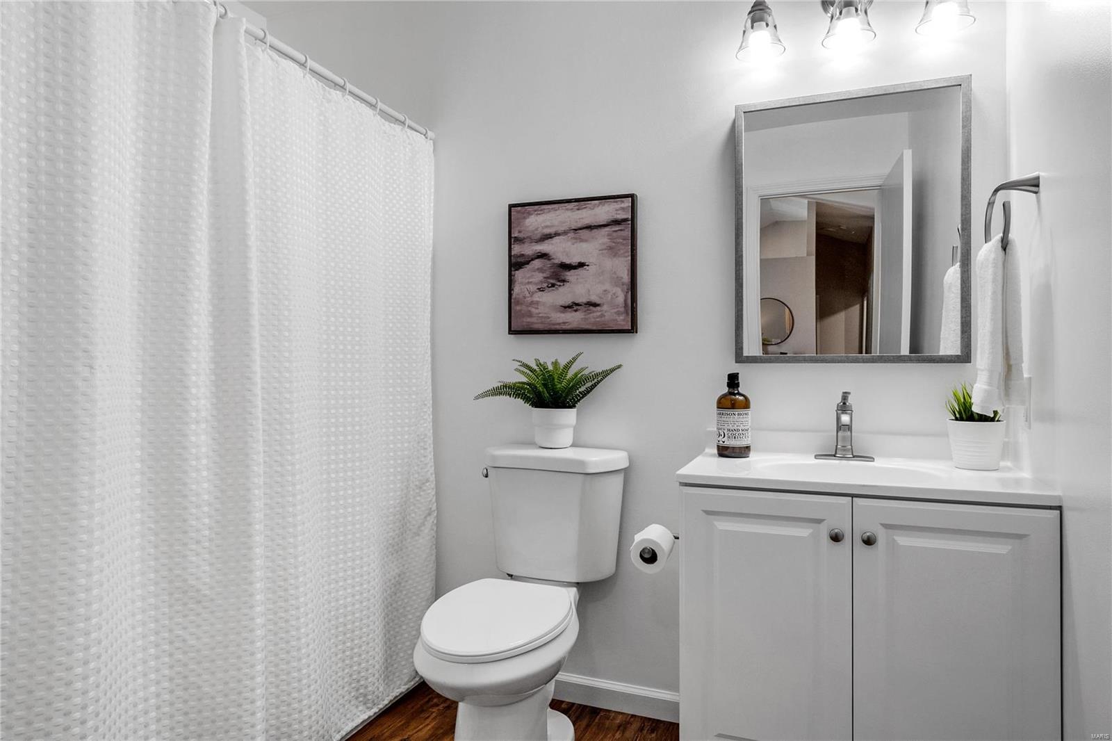 8 Winding Trails Circle