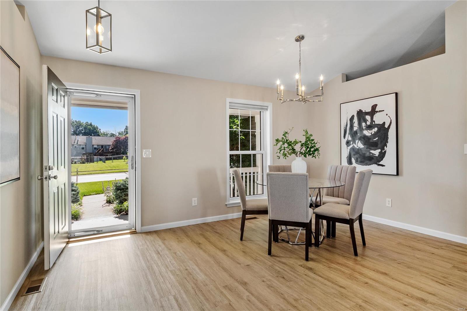 8 Winding Trails Circle