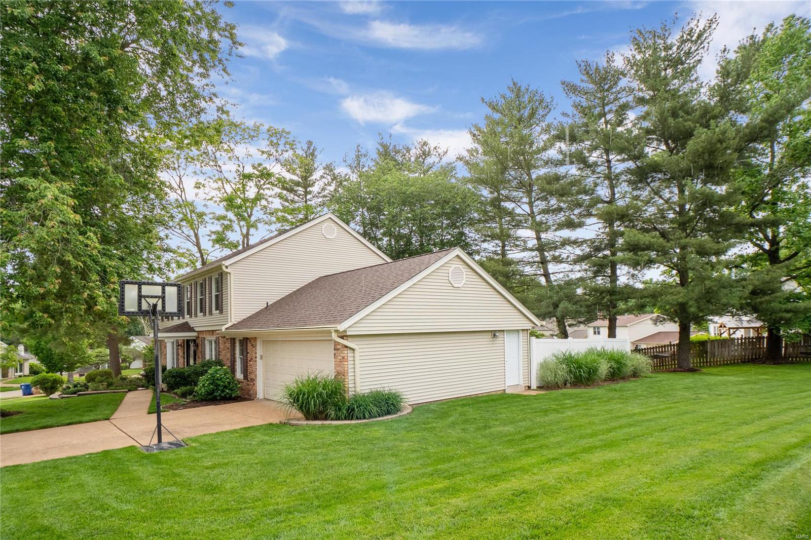 1323 Parkview Valley Drive