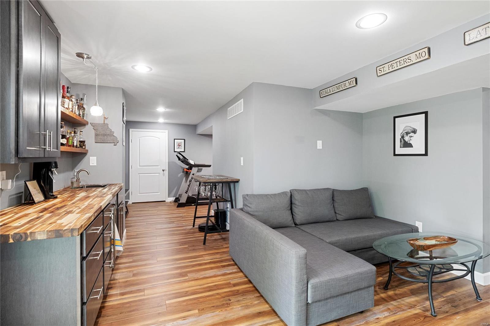 3020 Cedarshade Court