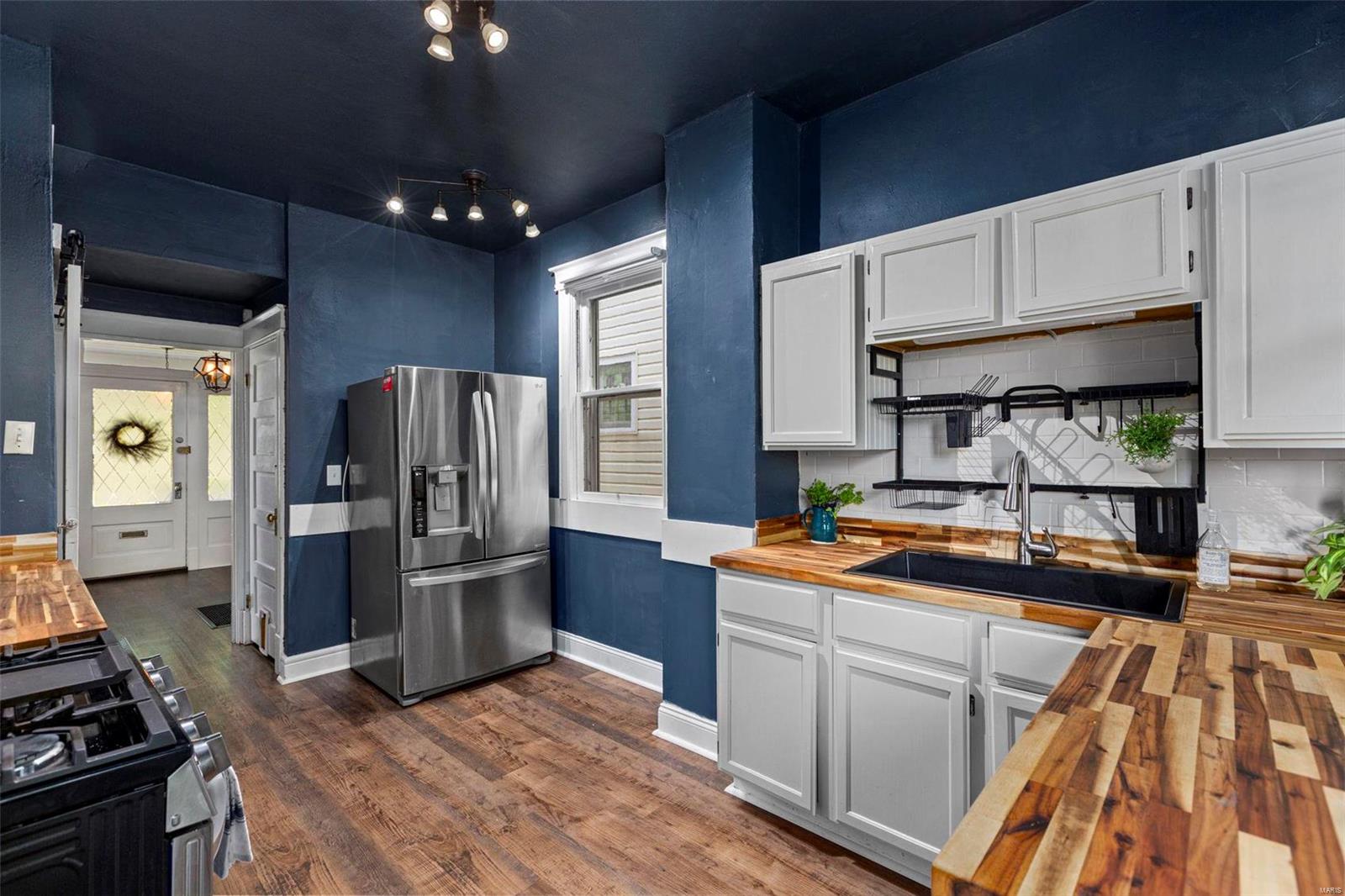 3610 Oxford Boulevard