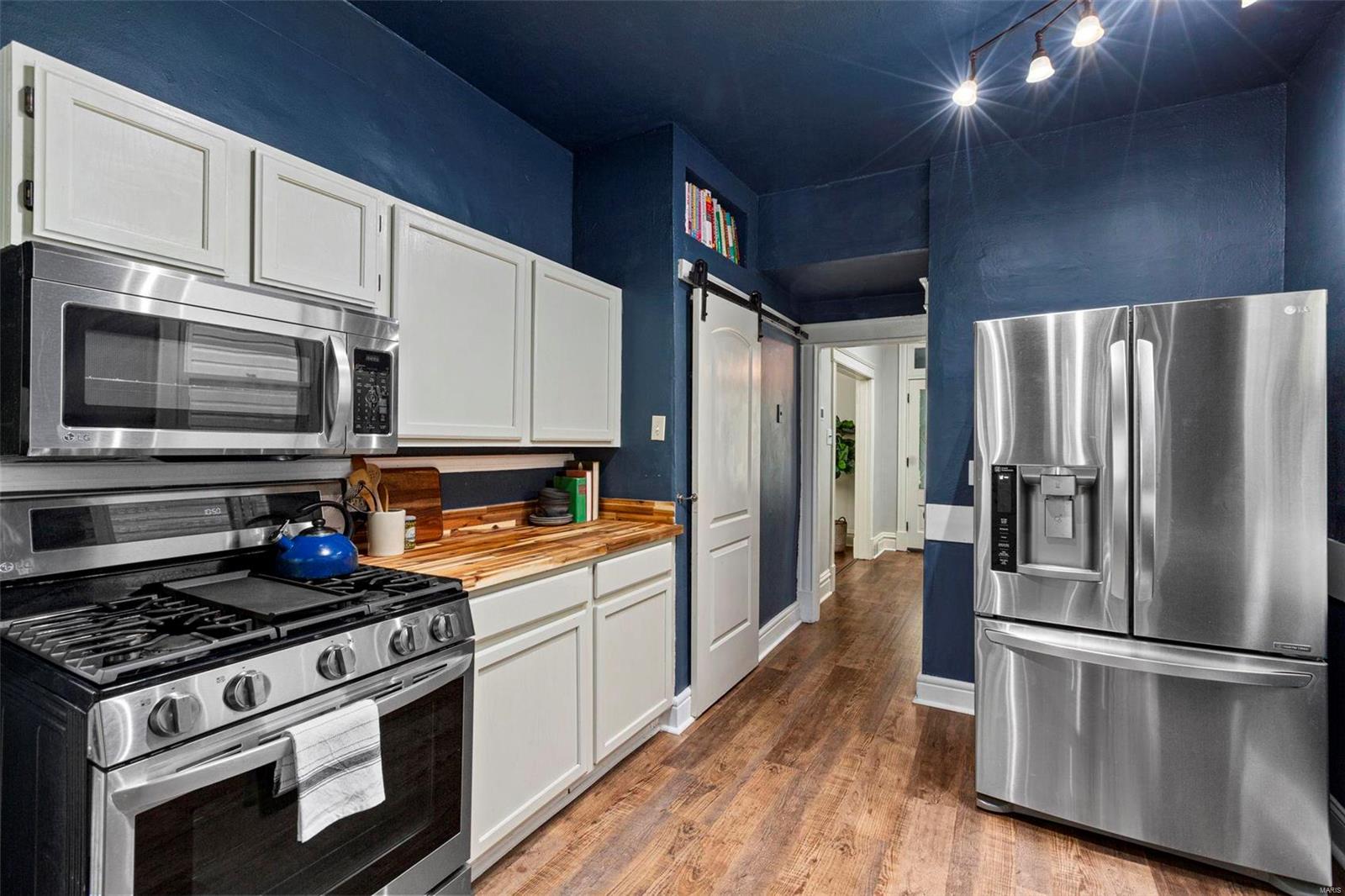 3610 Oxford Boulevard