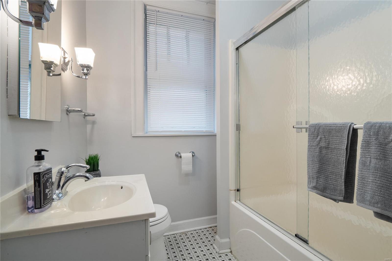 6429 San Bonita Avenue