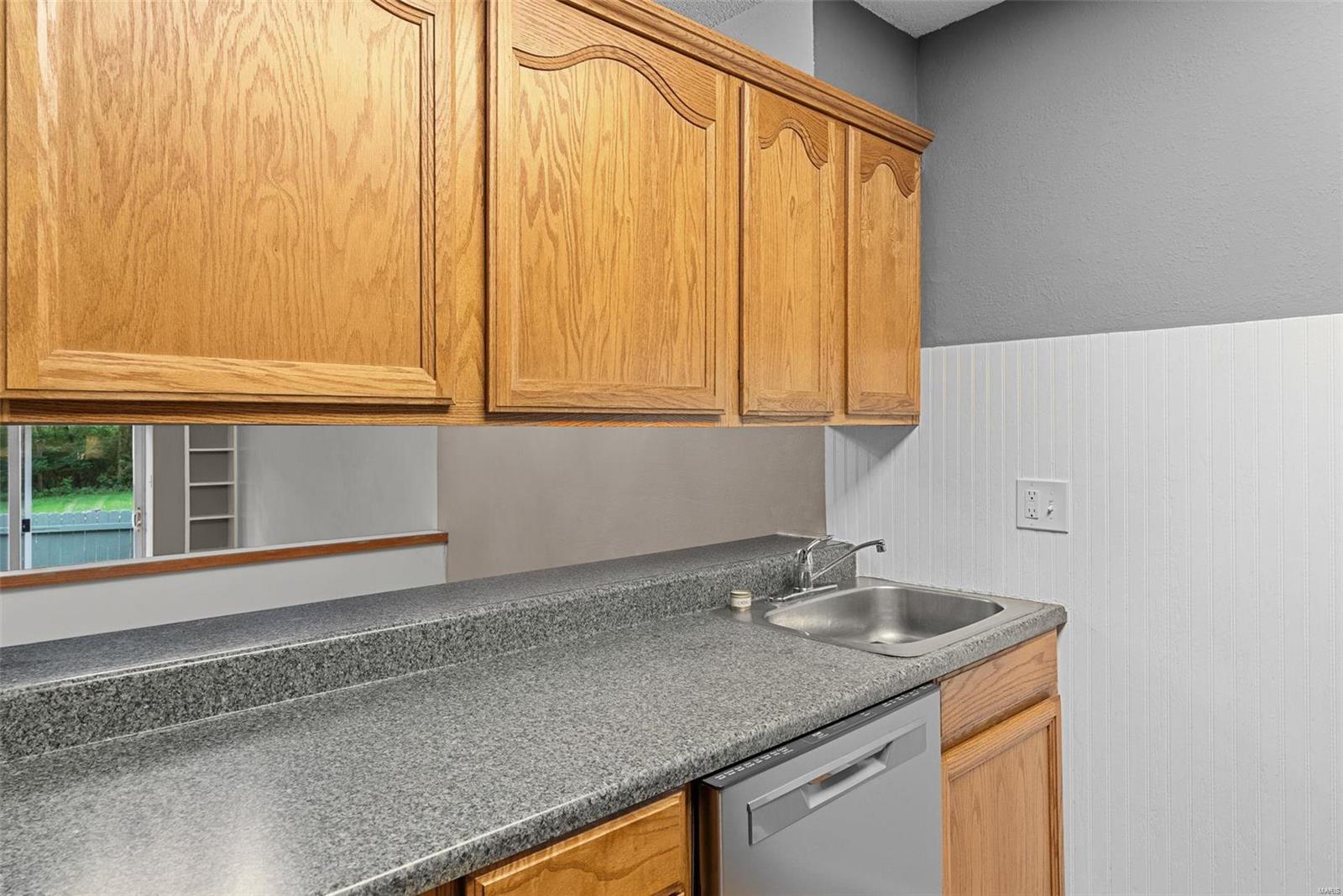 200 Braeshire Drive Unit: J