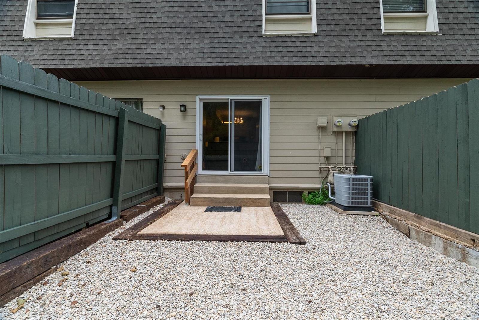 200 Braeshire Drive Unit: J