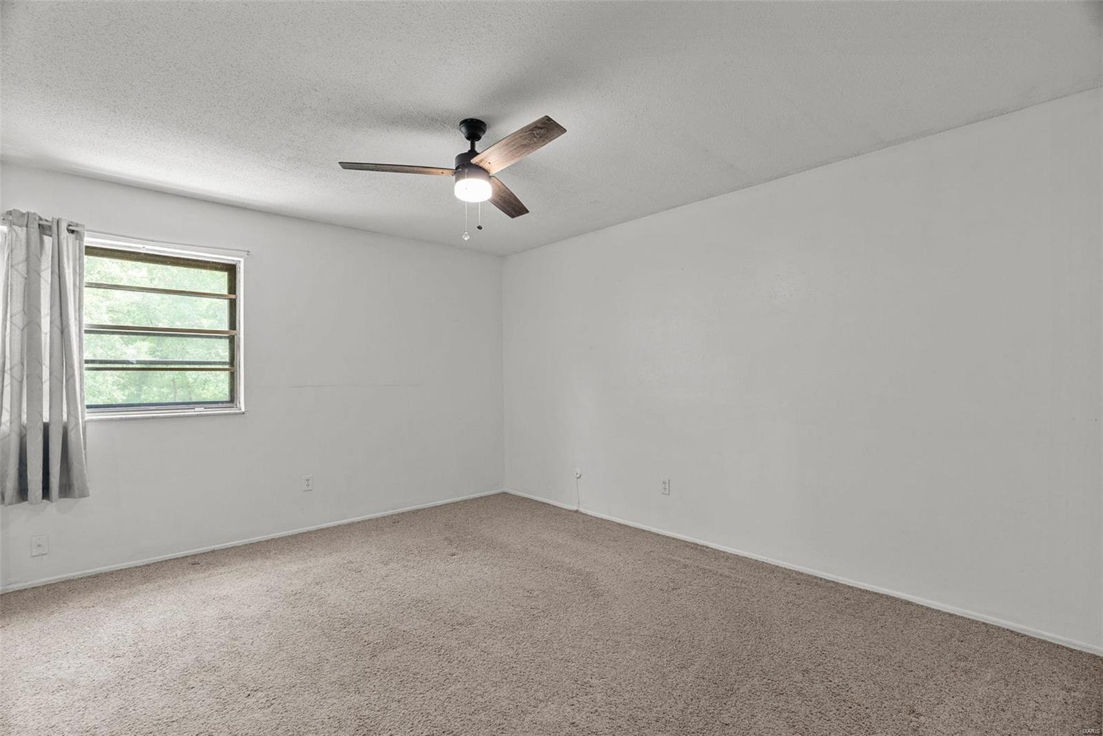 200 Braeshire Drive Unit: J