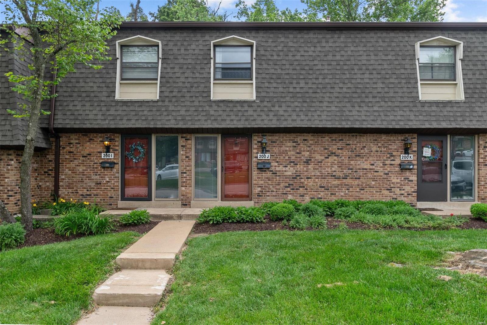 200 Braeshire Drive Unit: J