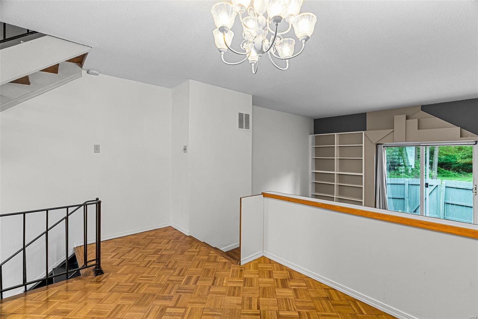 200 Braeshire Drive Unit: J