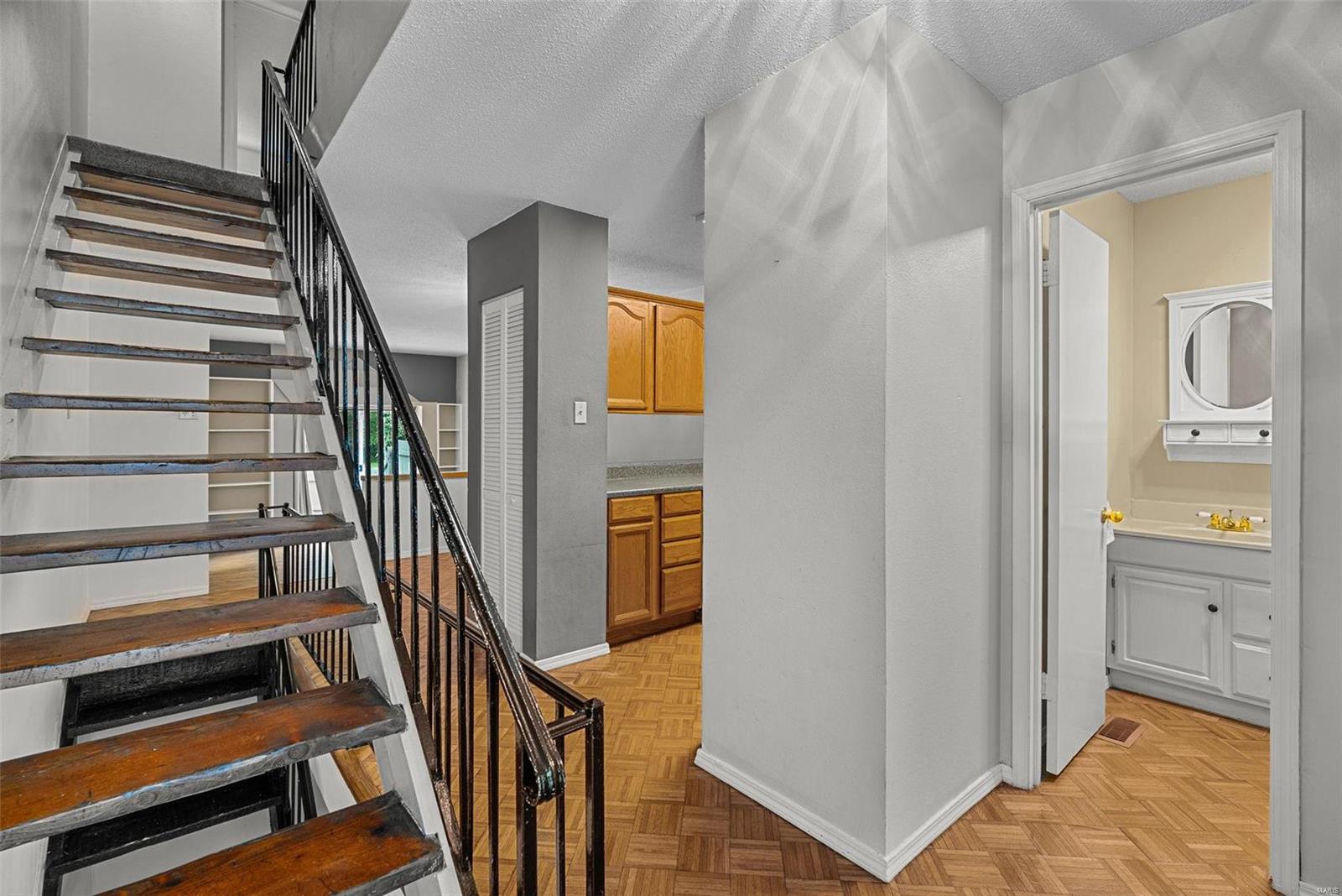 200 Braeshire Drive Unit: J